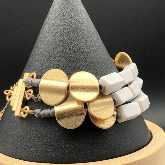 Plunder Bracelet 8" Breezy 3 Strands White Gray Bead Gold Tone Metal Disk Bangle - Picture 4 of 6